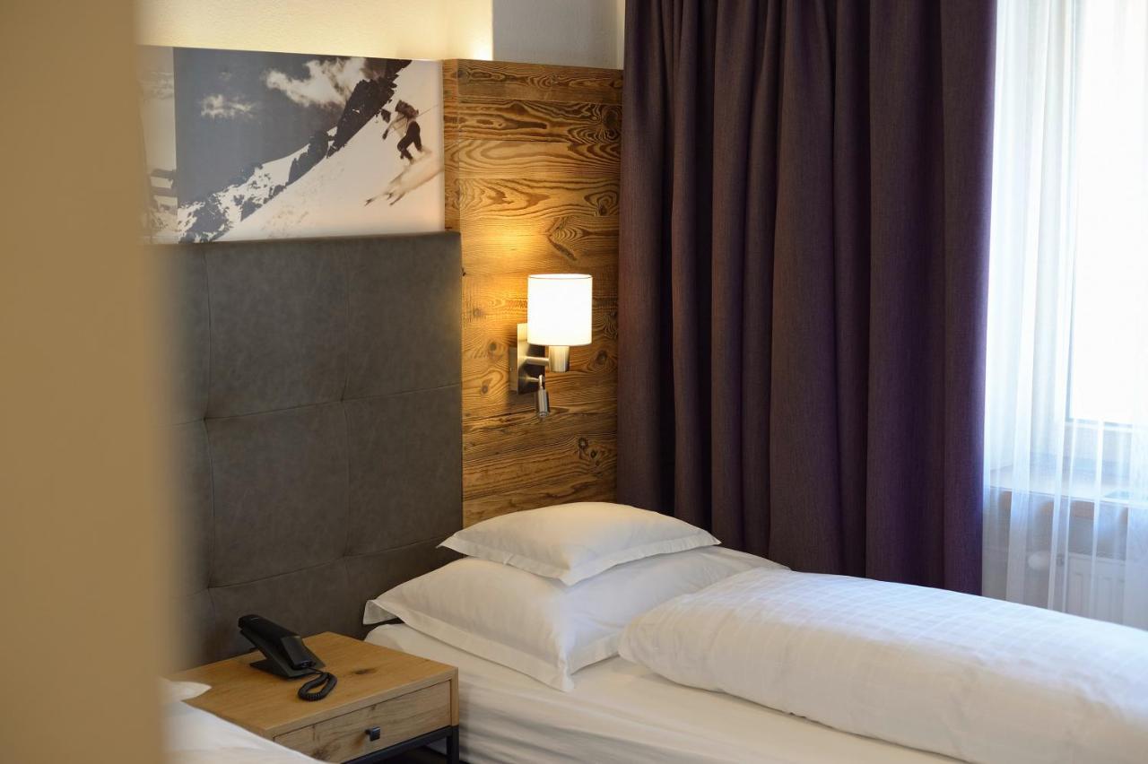 Haus Steffeler Hotel Sankt Anton am Arlberg Exterior photo